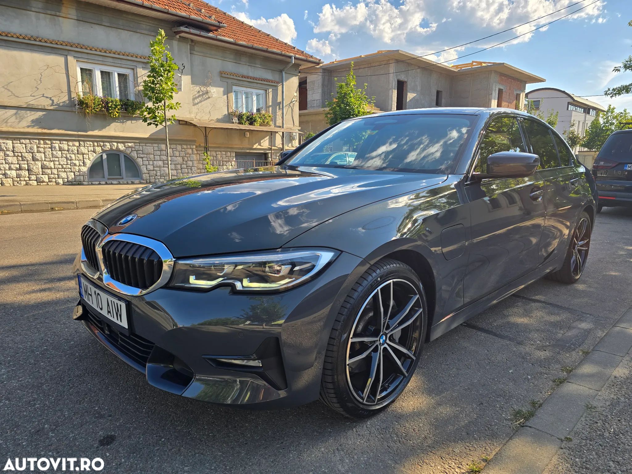 BMW Seria 3 330e xDrive AT PHEV - 1
