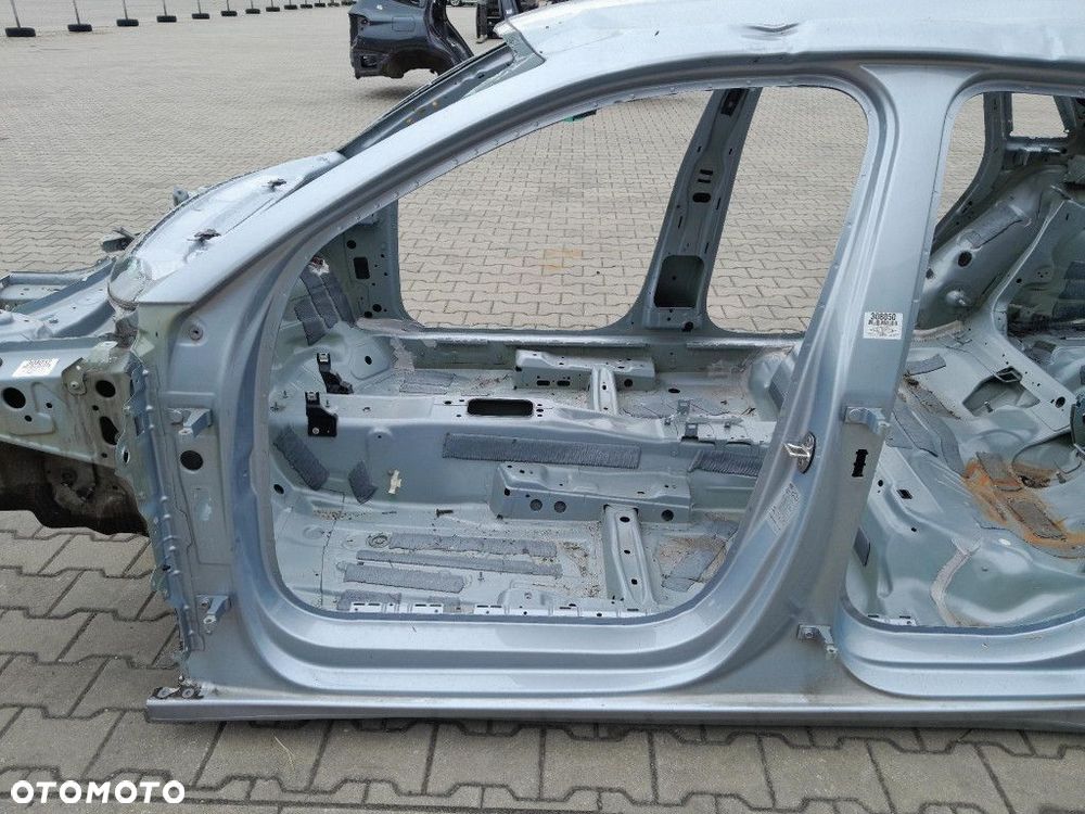 AUDI A3 8Y 5D SPORTBACK PRÓG SŁUEPK LEWY LZ7G - 2