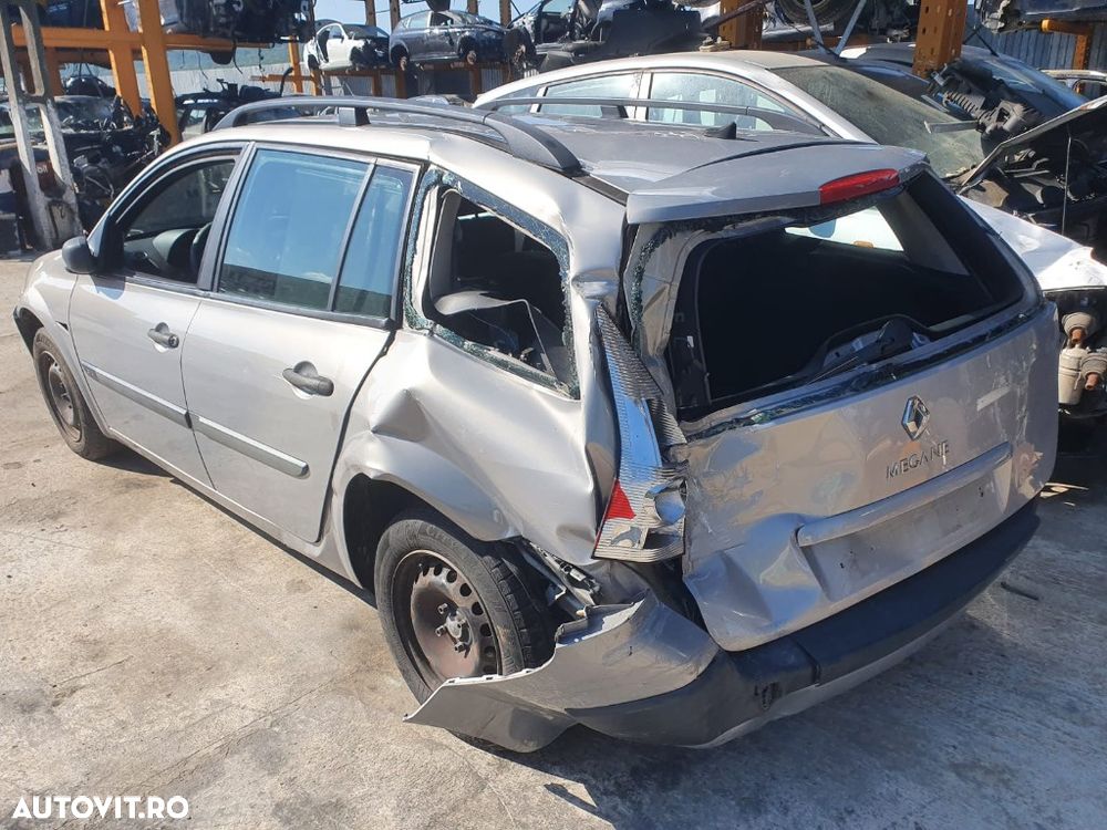Dezmembrez Renault Megane 2 motor  1.6 benzina 112cp, K4M, Clio cutie de viteze dezmembrari piese - 3
