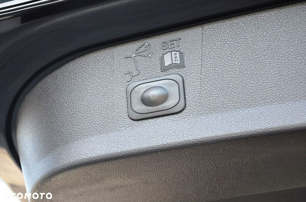 Ford Kuga - 27