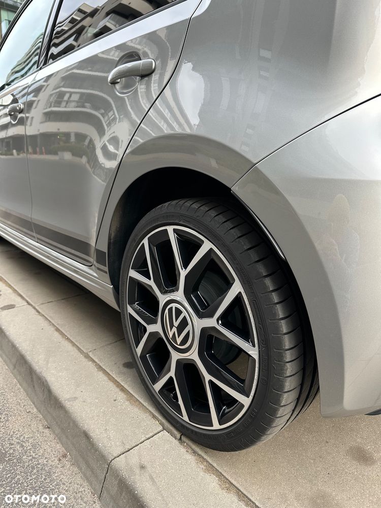 Volkswagen up! 1.0 TSI GTI - 10