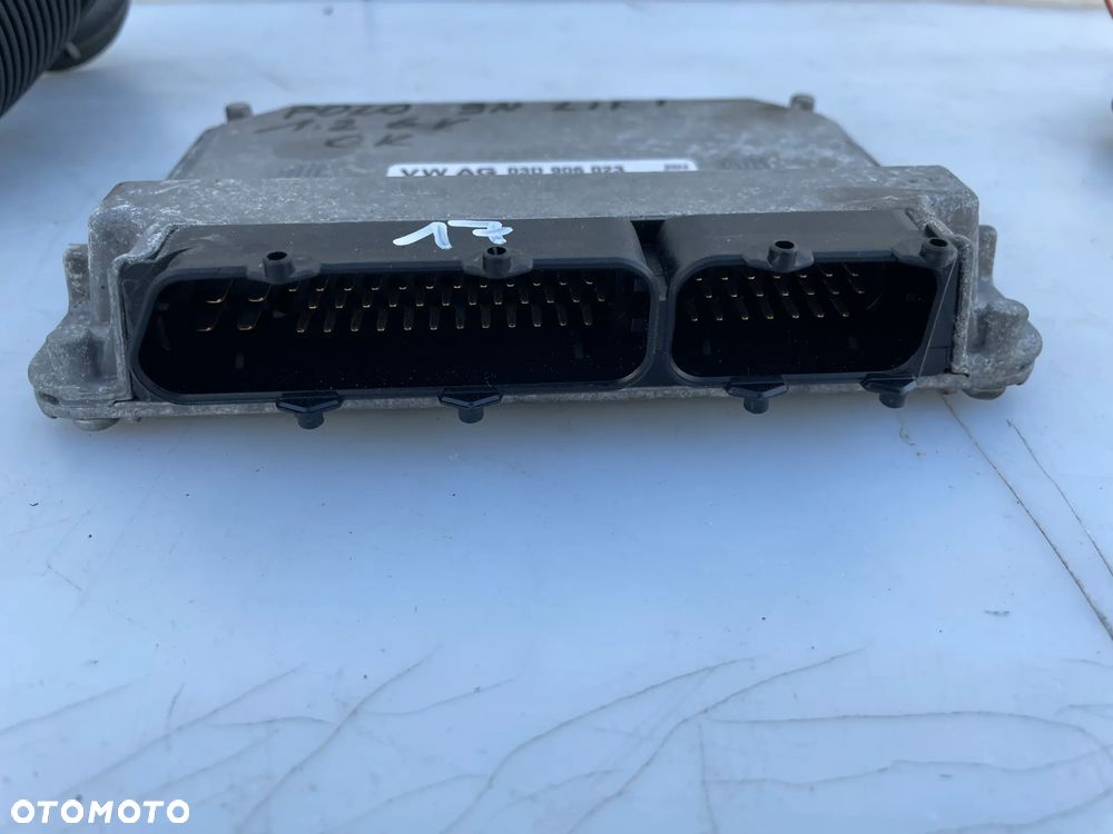 Sterownik silnika vw Polo 9N 1.2 6V 03D906023 - 3