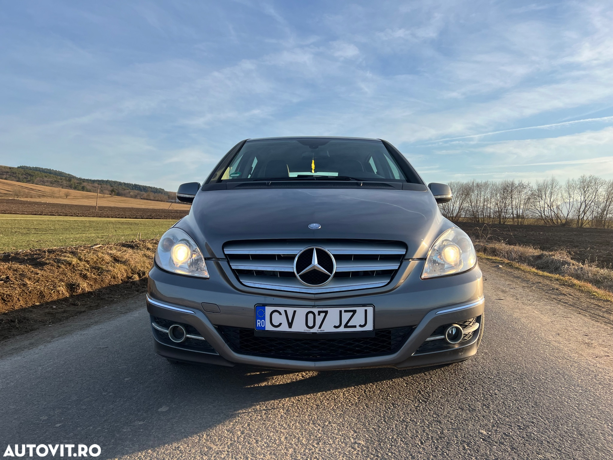 Mercedes-Benz B - 2