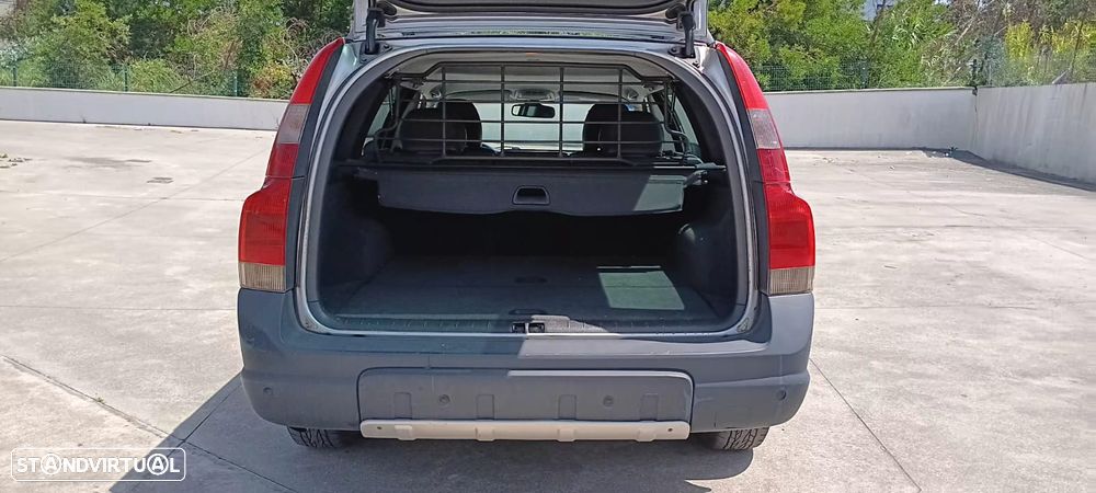 Volvo XC 70 D5 Nivel 2 Auto. - 9