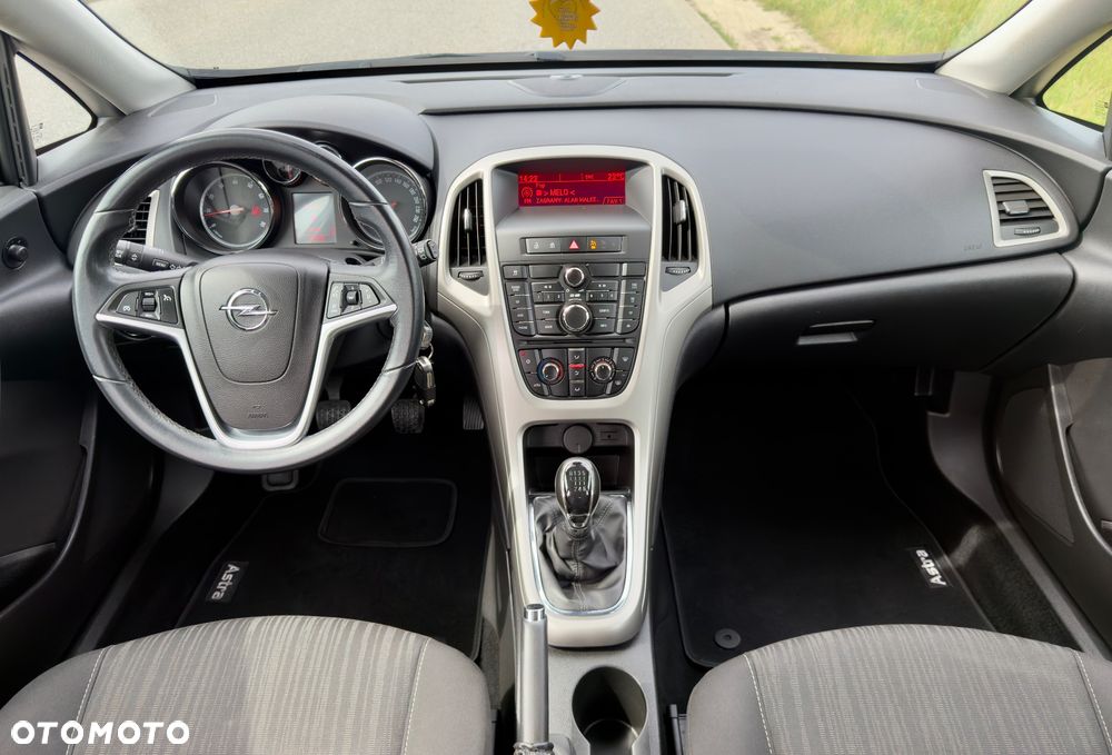 Opel Astra 1.4 Turbo Color Edition - 10