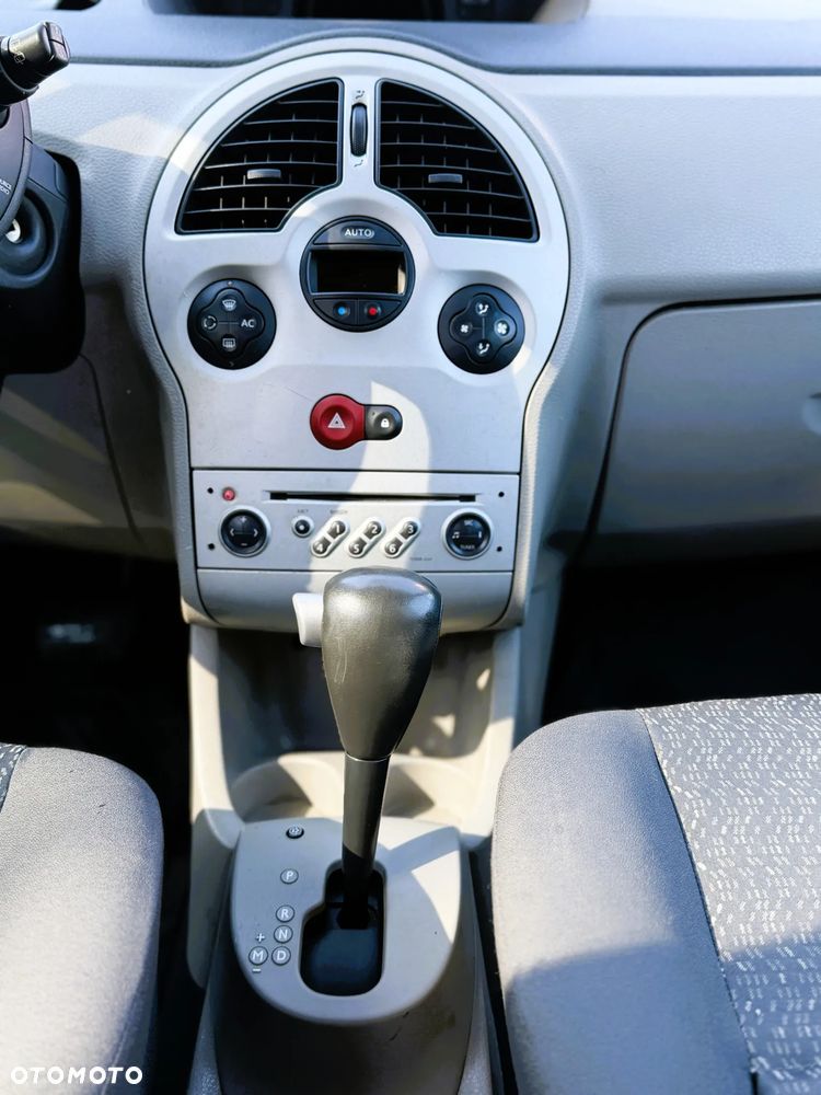 Renault Modus - 16