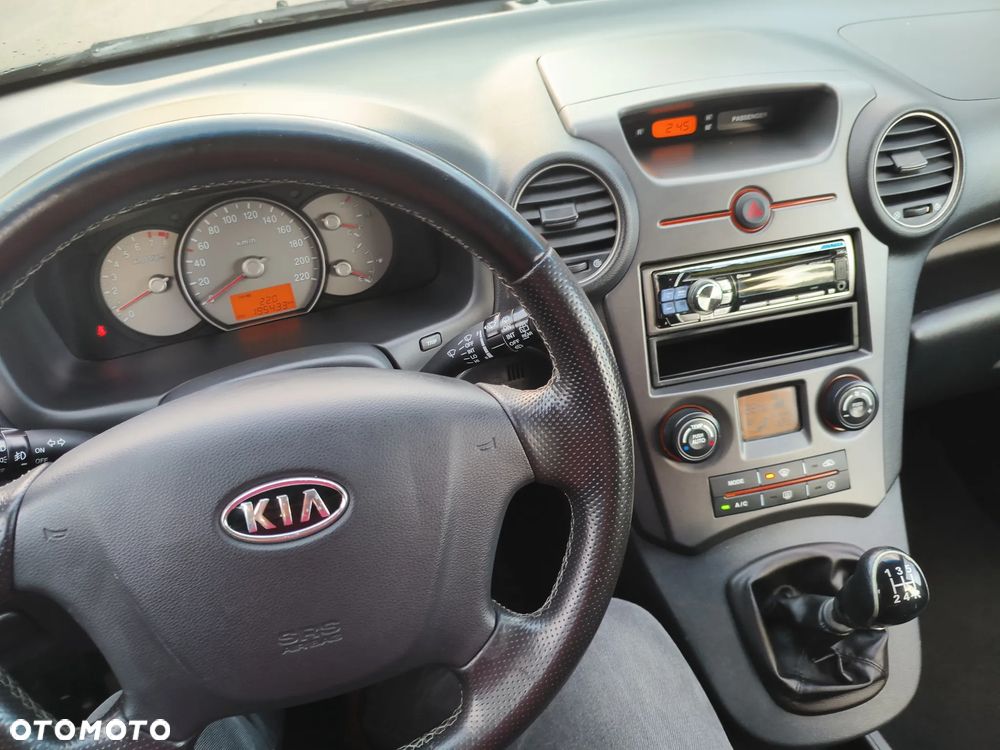 Kia Carens 2.0 CVVT Spirit - 14