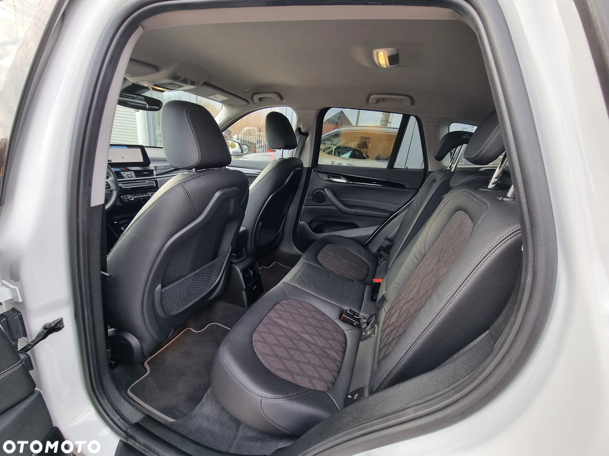 BMW X1 xDrive20d Sport Line - 14
