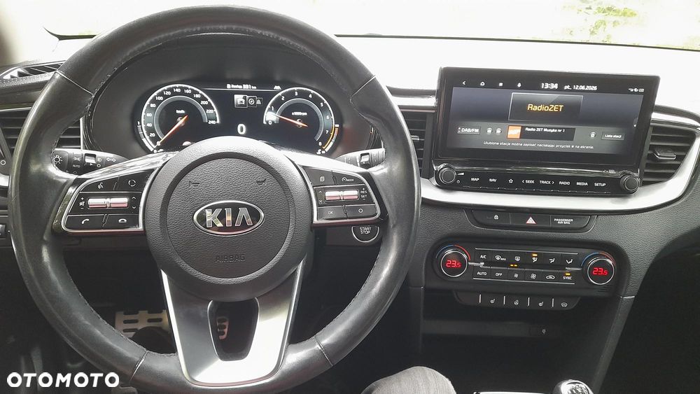Kia Ceed 1.4 T-GDI L Business Line Plus - 11