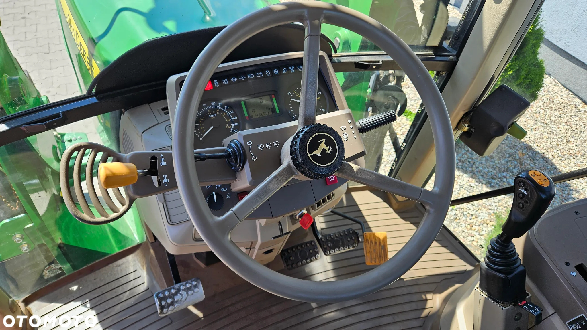 John Deere 6120 - 35