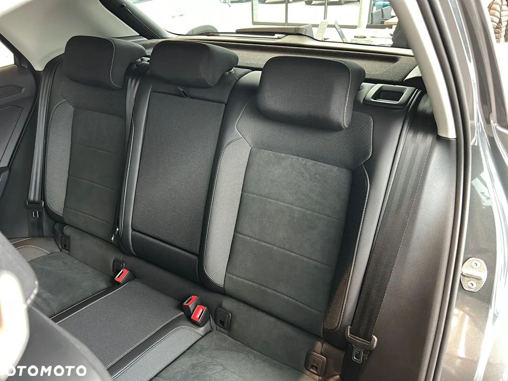 Volkswagen T-Roc - 7