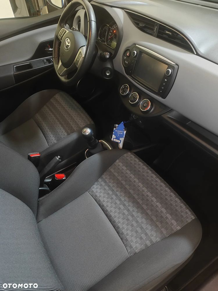 Toyota Yaris 1.0 Premium EU6 - 2