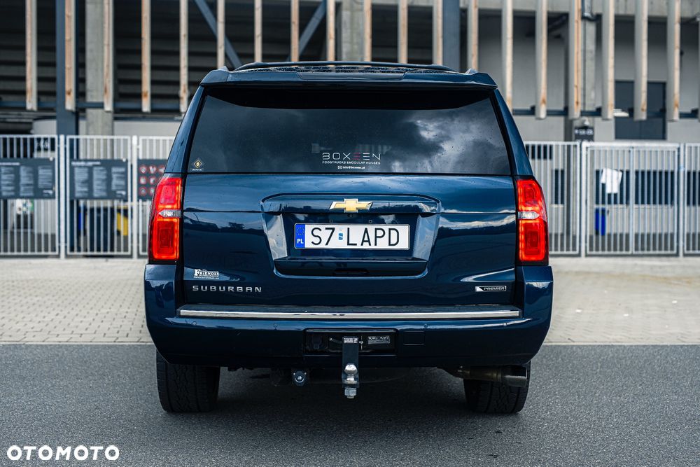 Chevrolet Suburban - 10