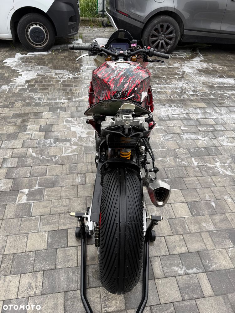 Aprilia Tuono - 7
