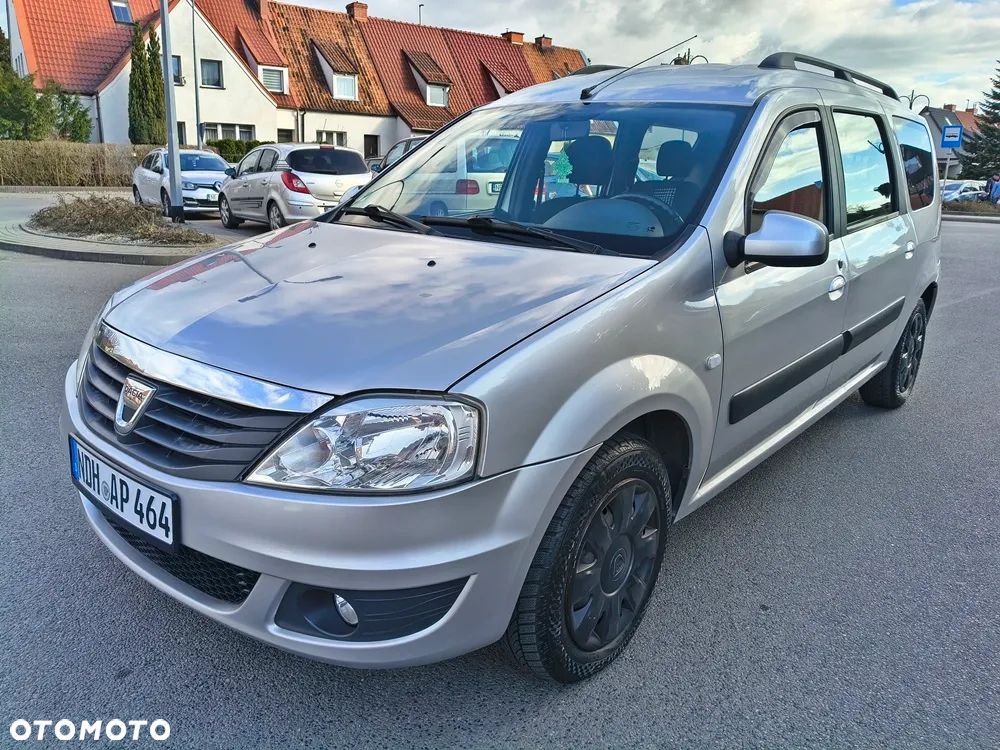Dacia Logan 1.6 16V Laureate - 10