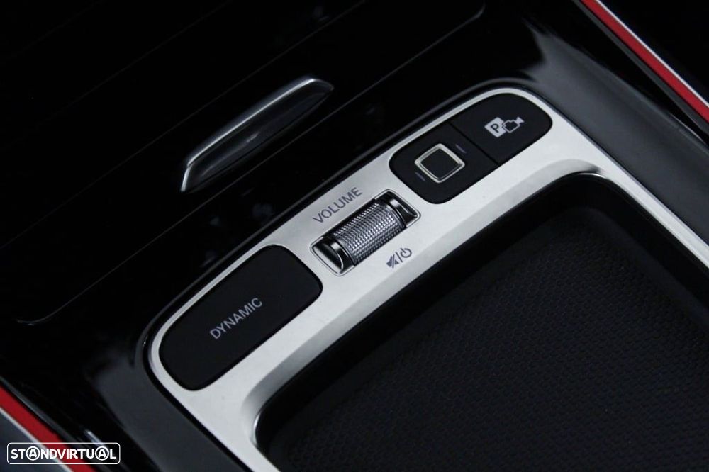 Mercedes-Benz GLA 180 d AMG Line - 32