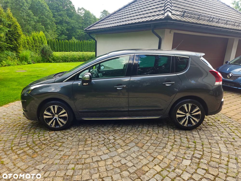 Peugeot 3008 Hybrid4 - 10