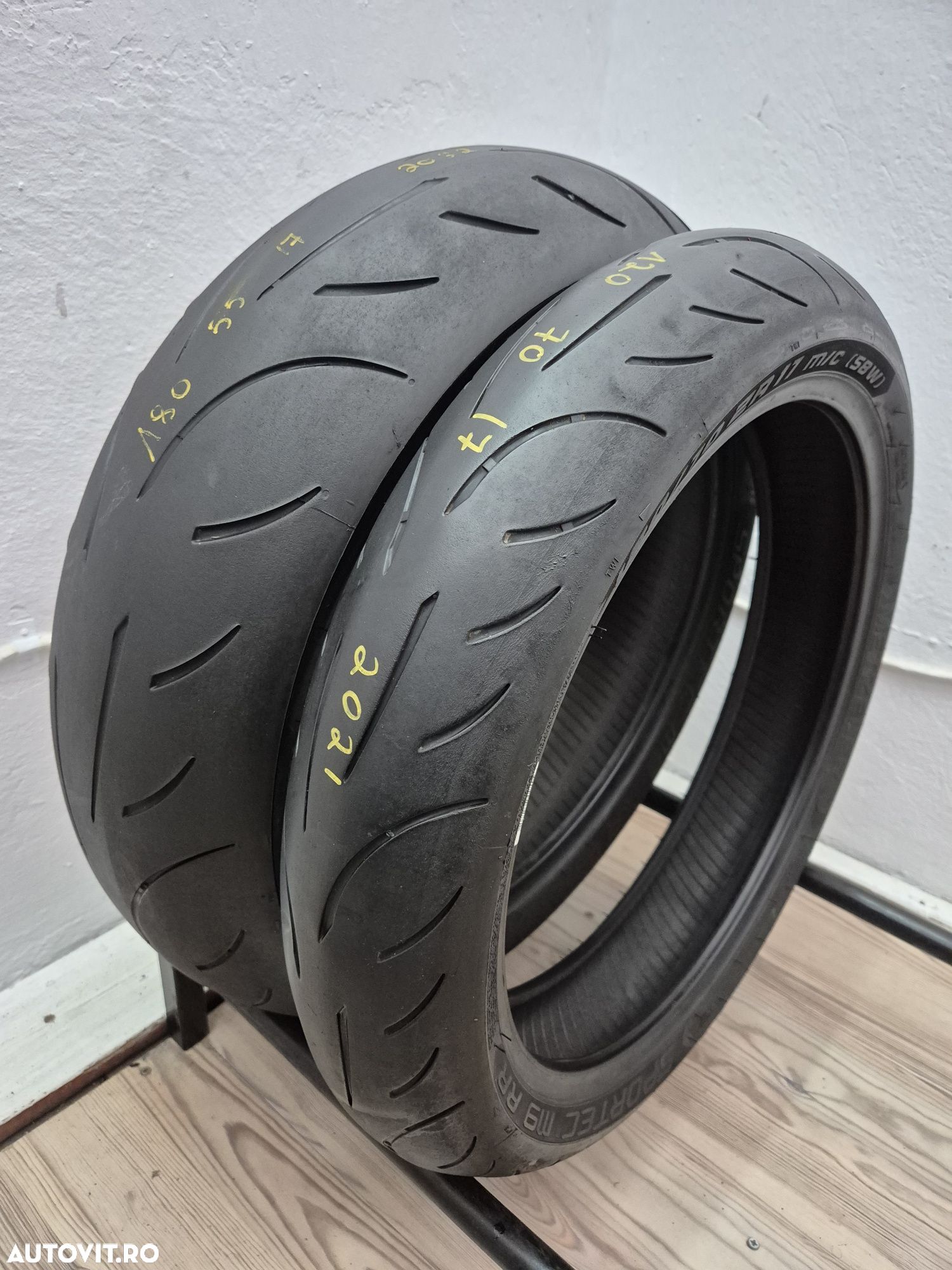Set anvelope moto 120 70 17 cu 180 55 17 Metzeler m9 dot 2022 2021 - 1