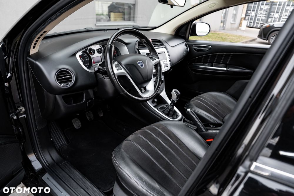 Lancia Delta 1.4 T-Jet Argento Euro5 - 16