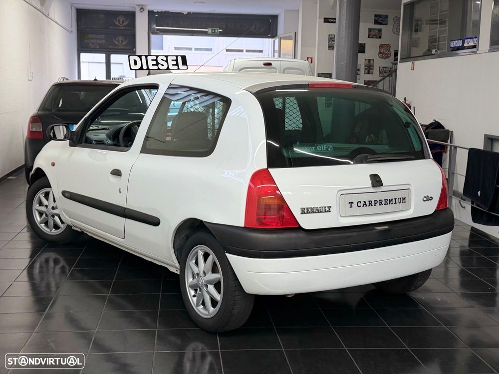 Renault Clio 1.9 D - 5