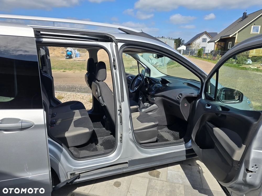 Ford Tourneo Courier - 8