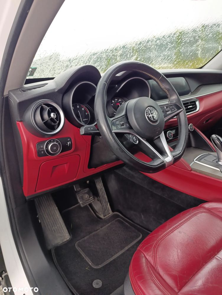 Alfa Romeo Stelvio 2.0 Turbo 16V AT8-Q4 Super - 14