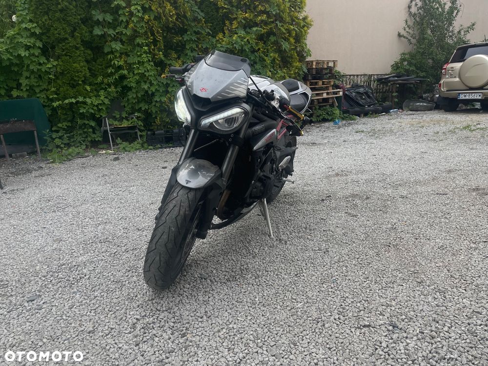 Triumph Street Triple - 2