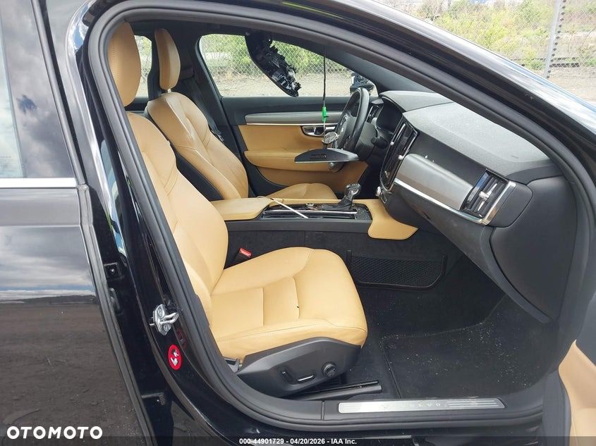 Volvo S90 T6 AWD Geartronic Momentum - 4
