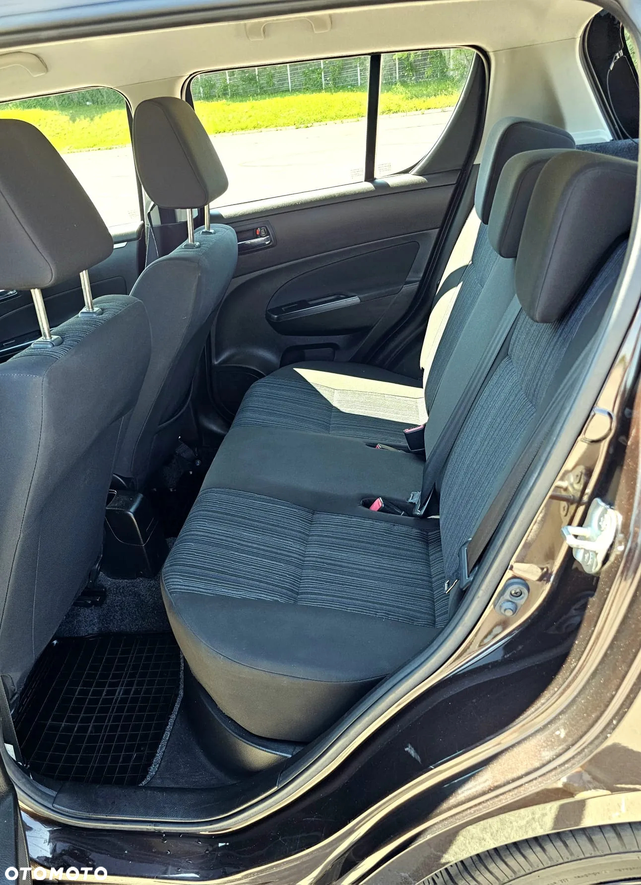 Suzuki Swift - 8