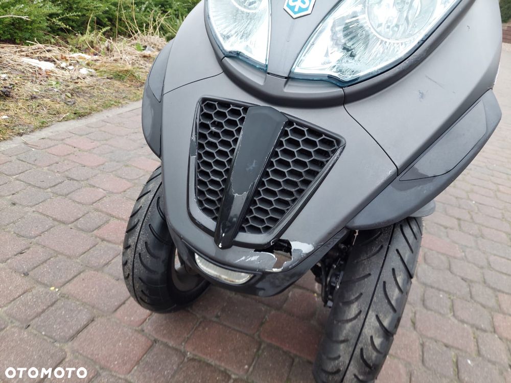 Piaggio MP-3 - 16