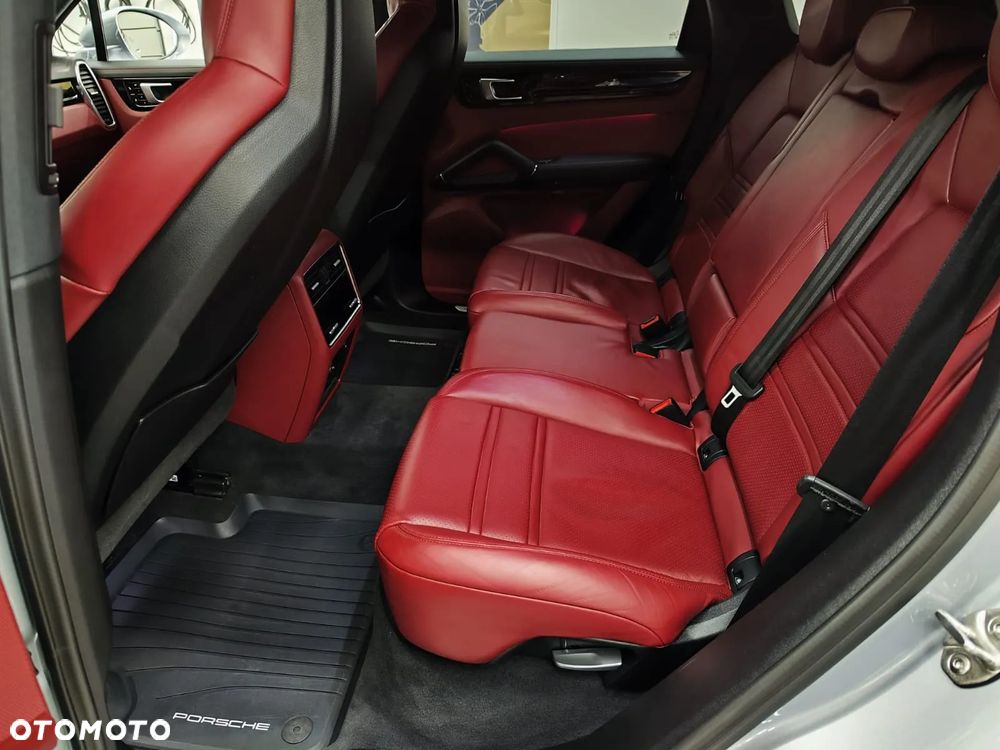 Porsche Cayenne Platinum Edition - 9