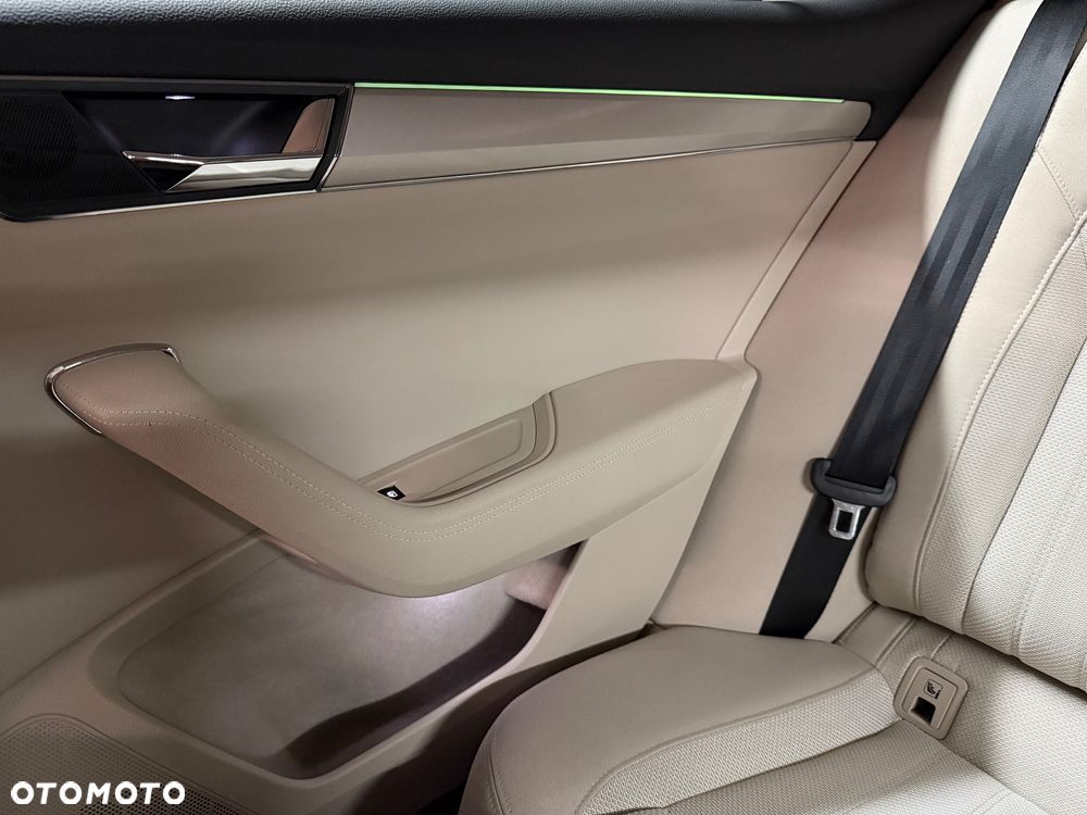 Skoda Superb 2.0 TDI 4x4 DSG Style - 41