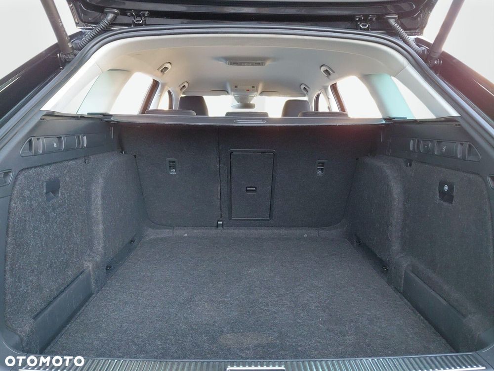 Skoda Superb 2.0 TDI SCR Style DSG - 13