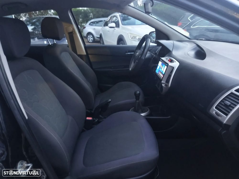Hyundai i20 1.2 Comfort ESP - 29