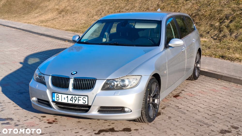BMW Seria 3 330xi - 1