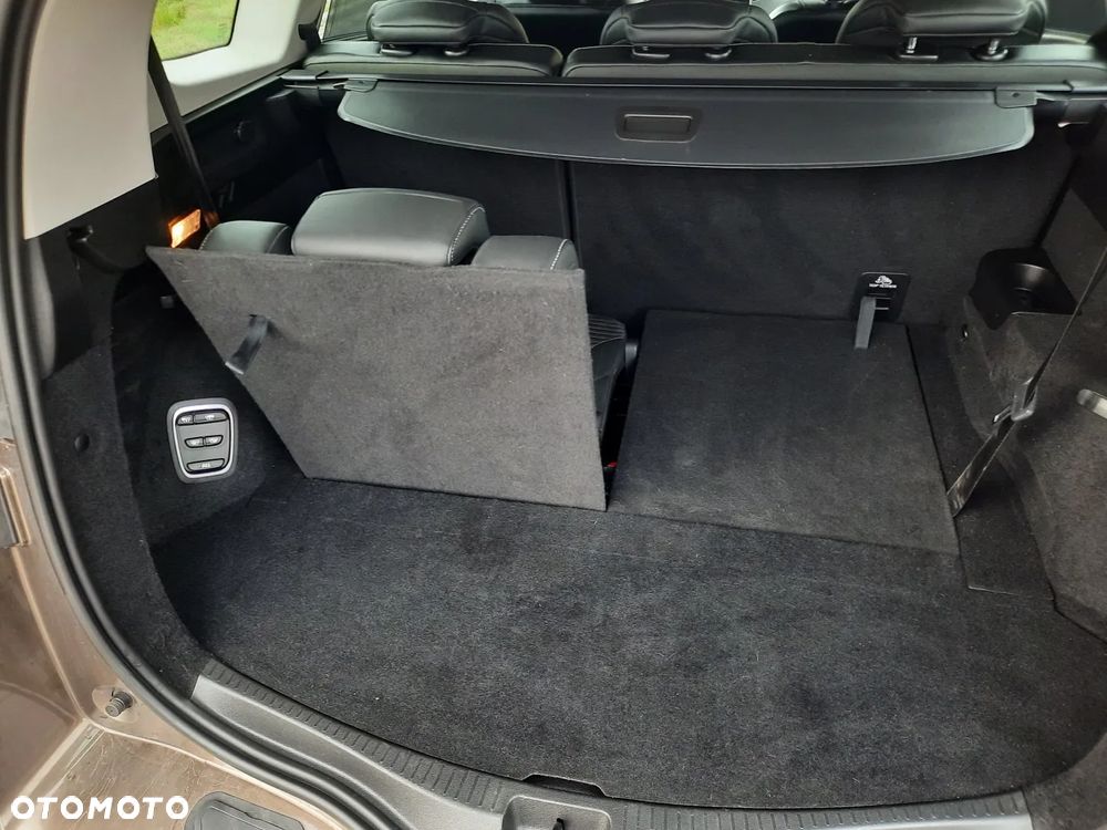 Renault Grand Scenic - 21