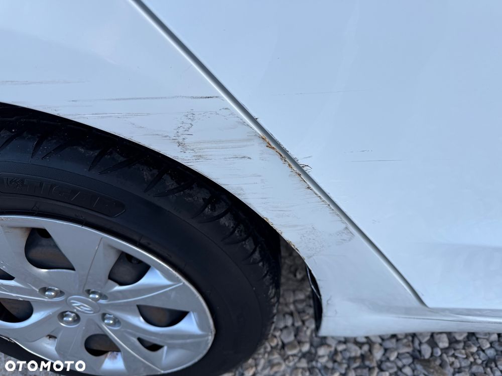 Hyundai i20 1.1 CRDi BlueDrive Elegant - 11