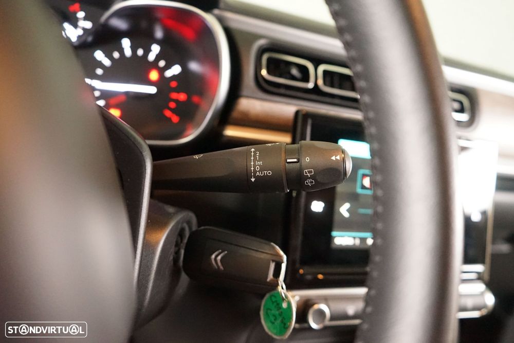 Citroën C3 1.2 PureTech Shine - 24