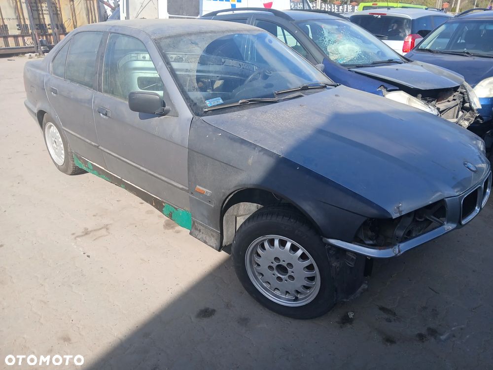 bmw e36 237 maska zderzak lampa grill błotnik drzwi zbiornik paliwa szyba lusterko klamka - 2