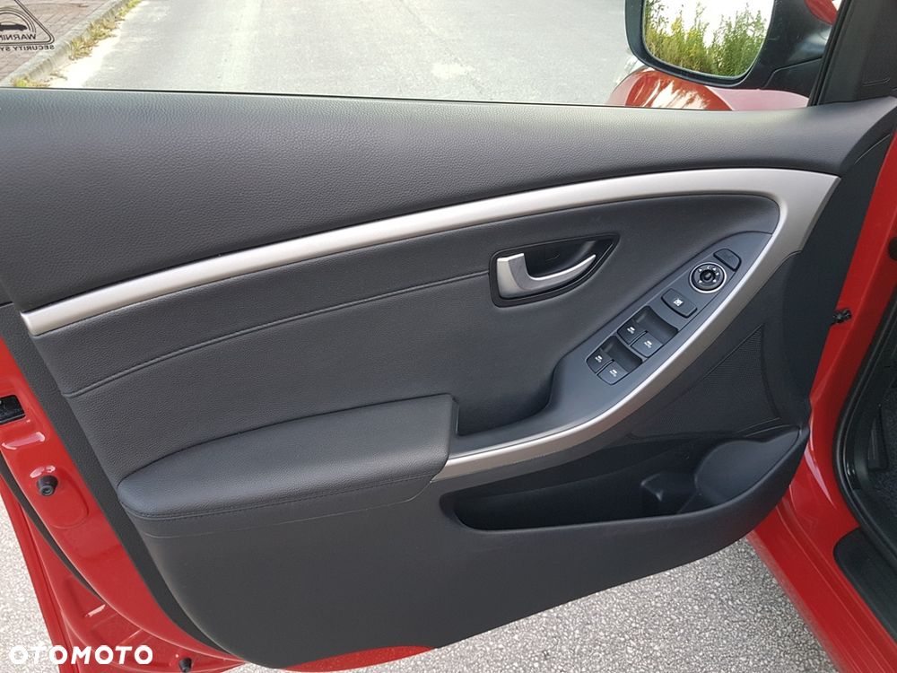 Hyundai i30 1.4 Fifa World Cup Edition - 21