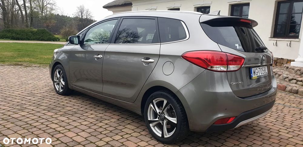 Kia Carens 1.7 CRDi M 7os - 6