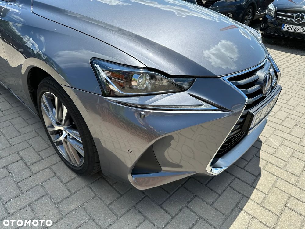 Lexus IS - 36