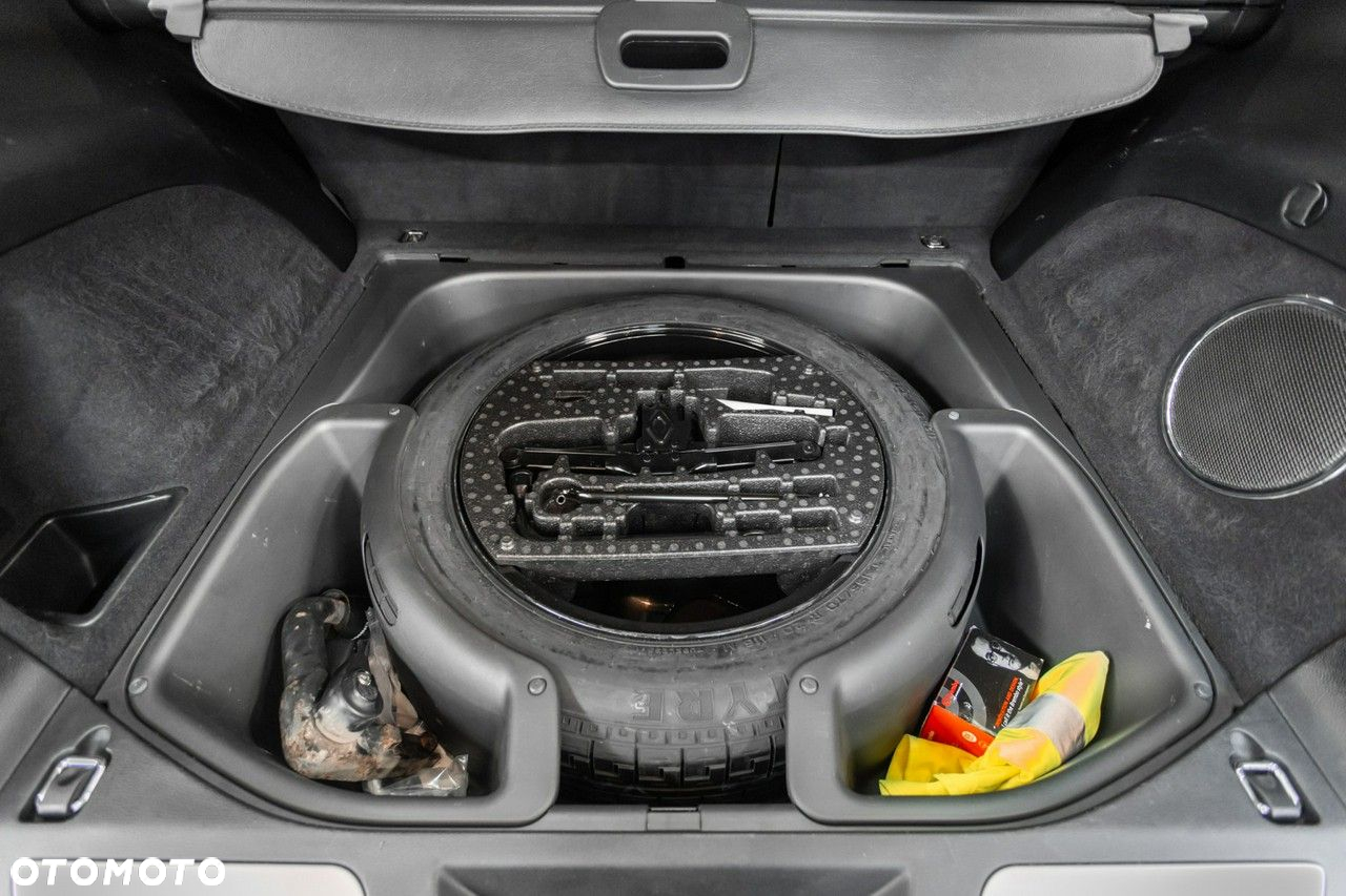 Jeep Grand Cherokee - 28