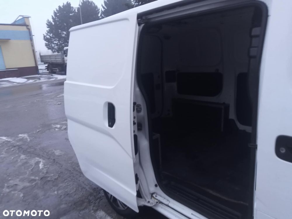 Nissan NV200 - 5