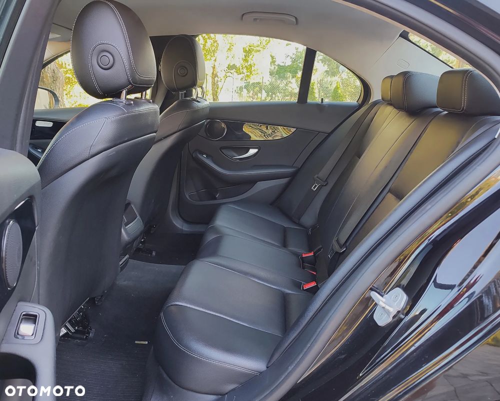 Mercedes-Benz Klasa C 200 7G-TRONIC Edition 1 - 22