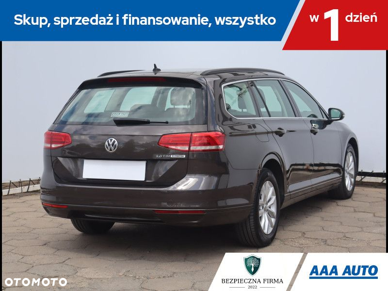 Volkswagen Passat - 6