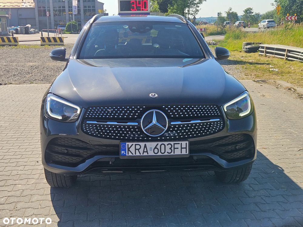 Mercedes-Benz GLC 300 4Matic 9G-TRONIC AMG Line - 16