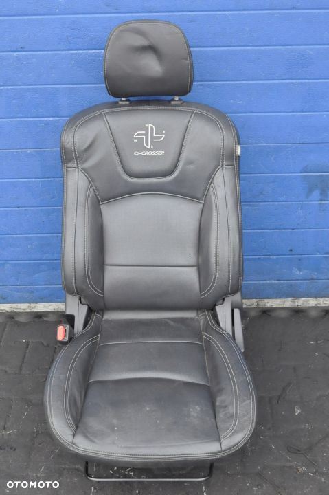 CITROEN C-CROSSER FOTEL SKÓRA - 1