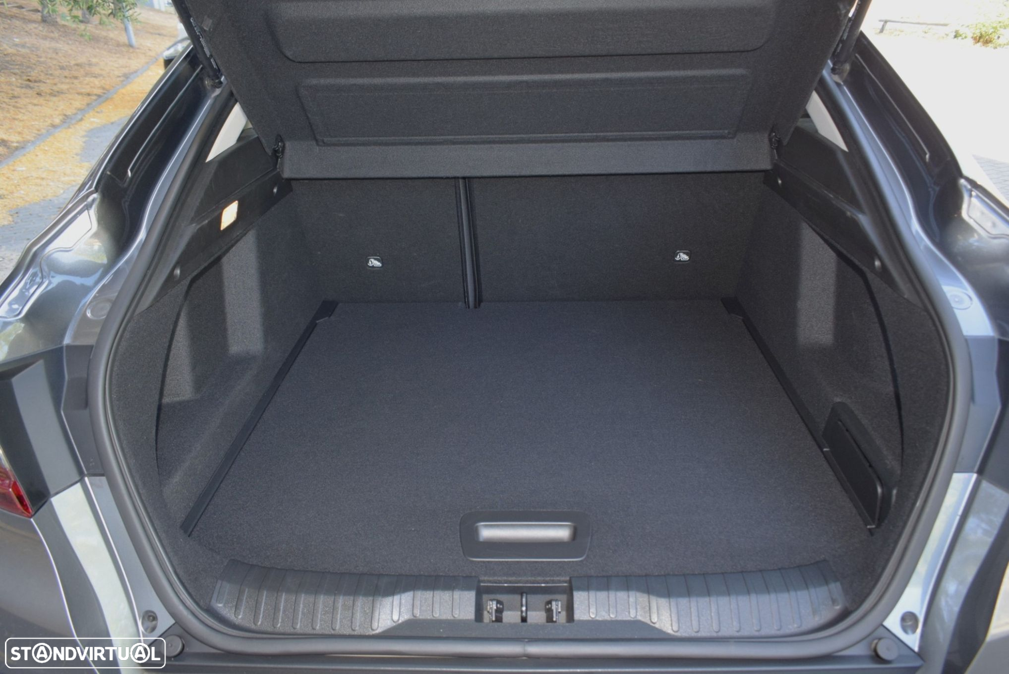 Renault Arkana 1.6 E-Tech Intens - 42