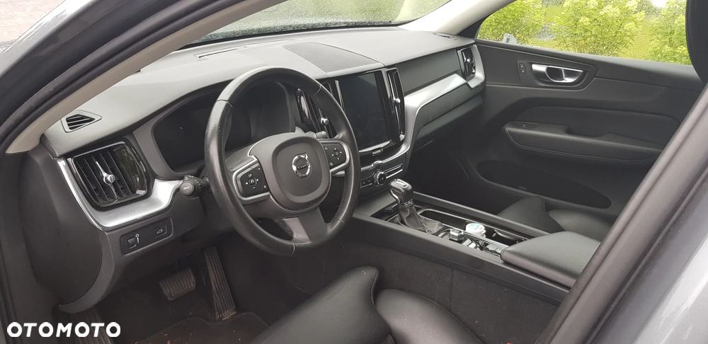Volvo XC 60 D4 AWD Geartronic RDesign - 4